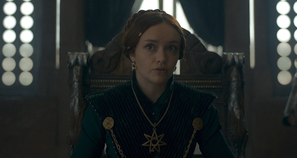 Queen Alicent at a council meeting at House of the Dragon, HBO