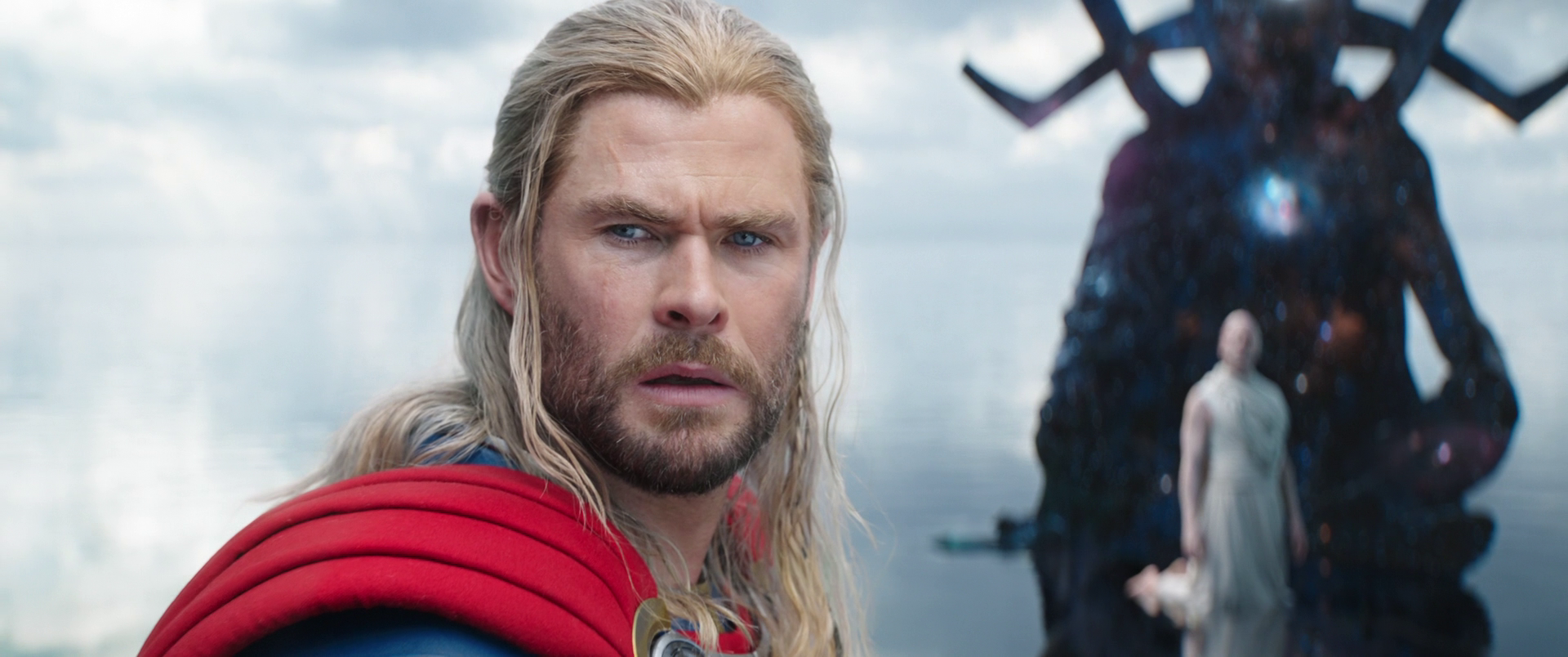 Remarkable portrayal of Thor: Ragnarok. #chrishemsworth #avengers #holly  in 2023