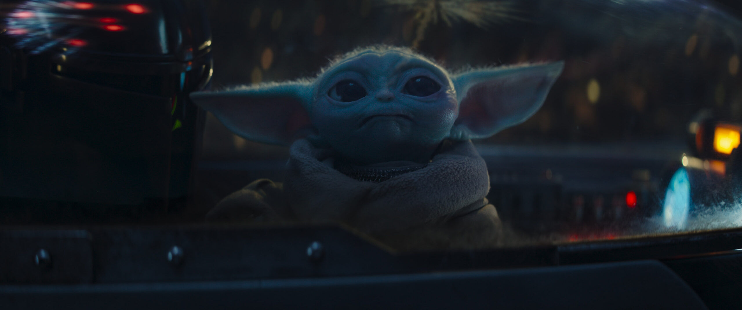 Jon Favreau shares secrets of Baby Yoda's Mandalorian blue space macarons -  CNET