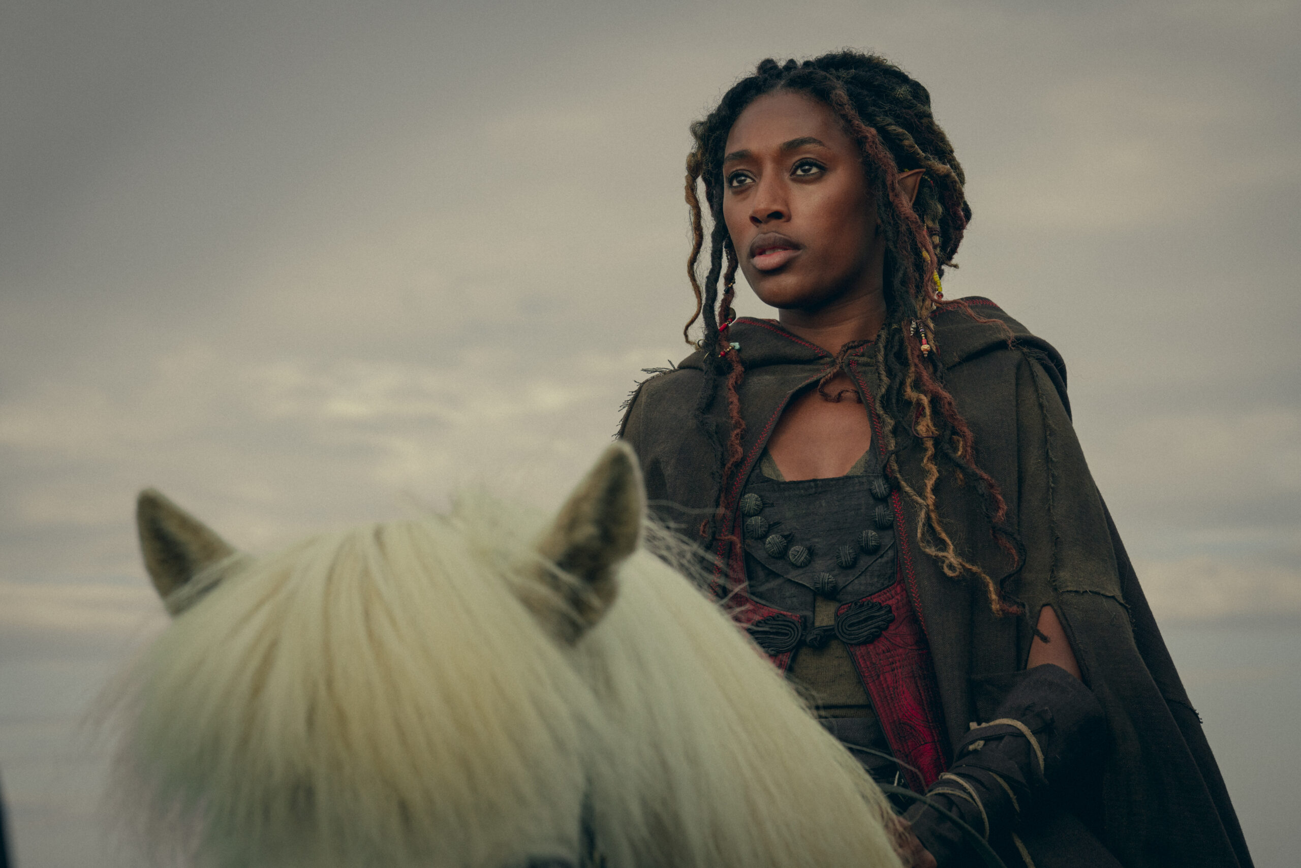 Sophia Brown como Éile em The Witcher: Blood Origin (2022) via Netflix