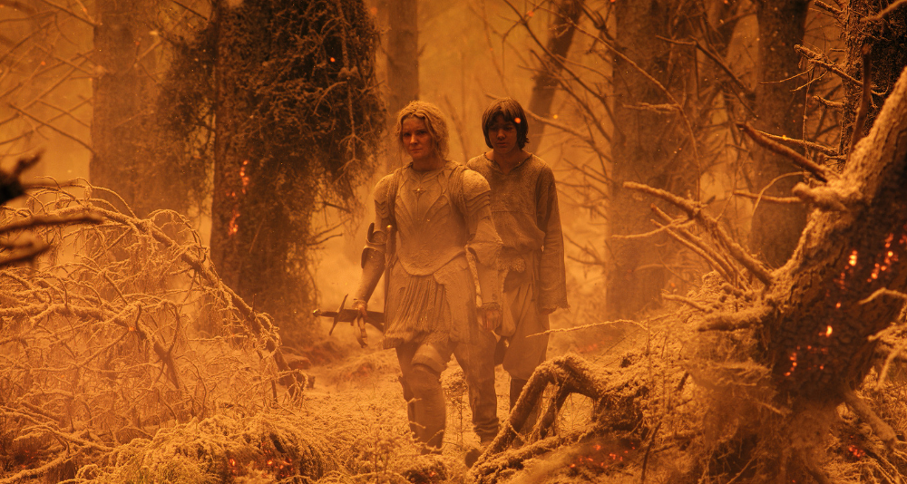 Morfydd Clark as Galadriel and Tyroe Muhafidin as Theo in The Lord of the Rings: The Rings of Power Season 1 Episode 7 "The Eye" (2022), Amazon Studios