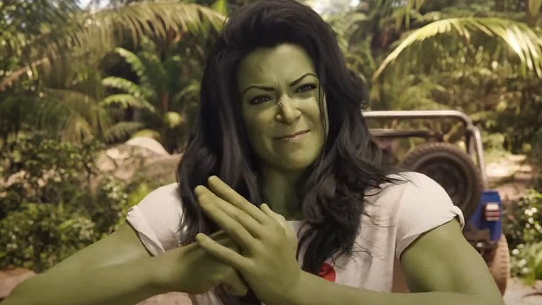 Jennifer tests out her strength in 'She-Hulk: Attorney at Law' (2022), Disney+