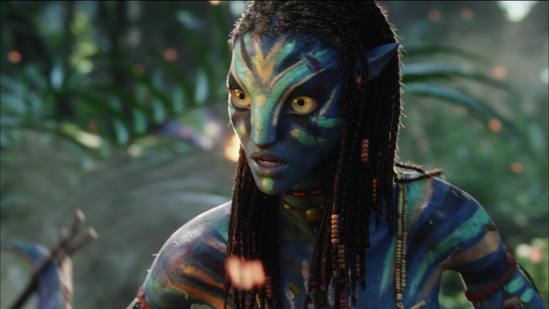 Neytiri (Zoe Saldaña) joins the fray in Avatar (2009), 20th Century Studios 
