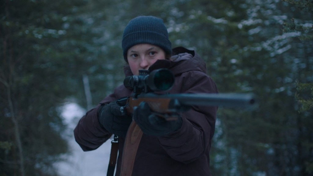 Ellie (Bella Ramsey) tire son fusil sur David (Stephen Shepherd) et James (Troy Baker) en état de légitime défense dans The Last of Us Saison 1 Épisode 8 'Quand nous sommes dans le besoin' (2023), HBO Max