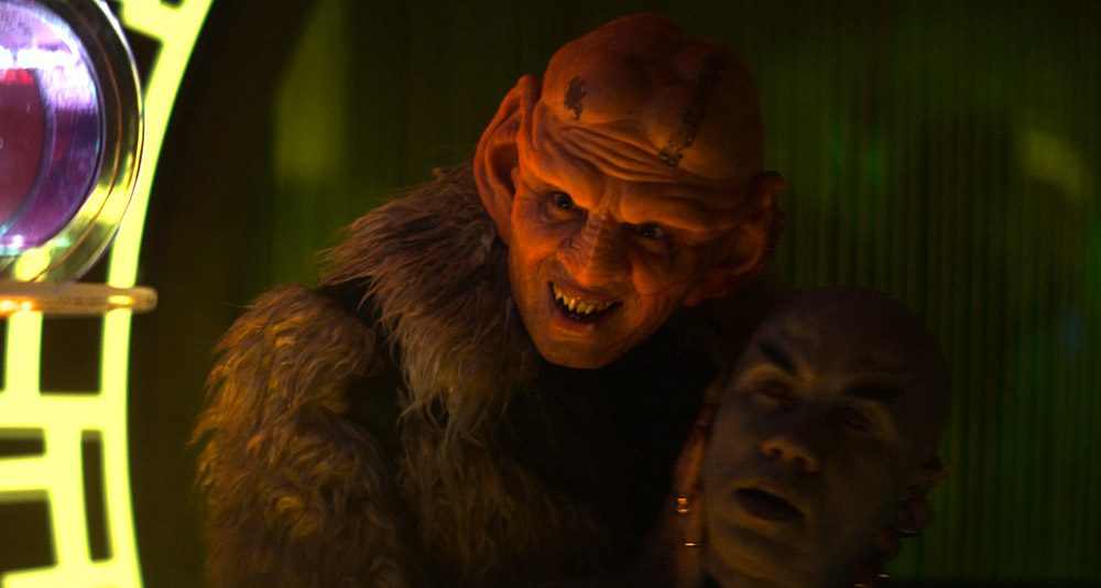 A Ferengi holding a severed head in 'Star Trek: Picard' season 3 (2023), Paramount+