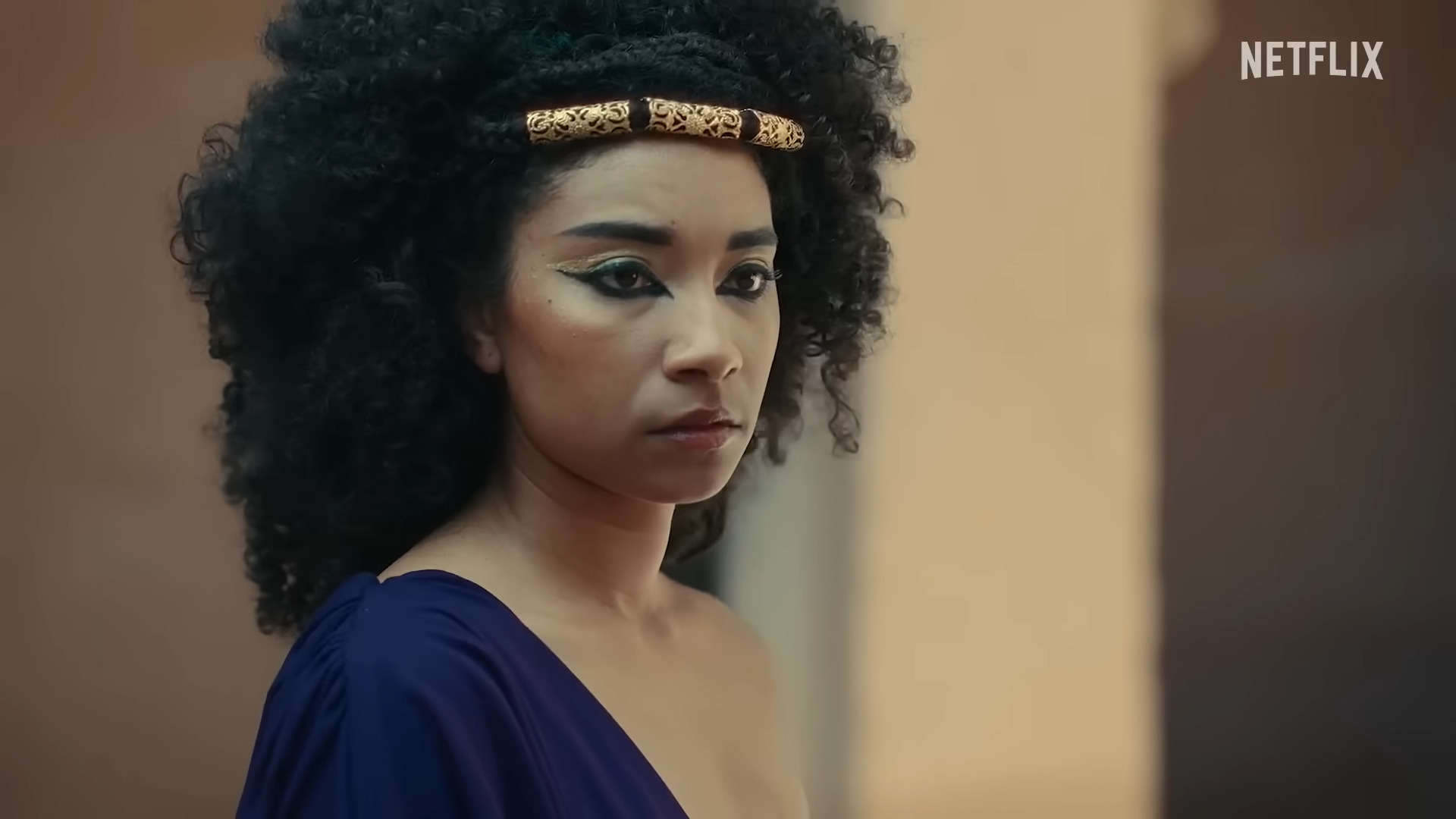 Cleopatra (Adele James) oversees her court in Queen Cleopatra (2023), Netflix