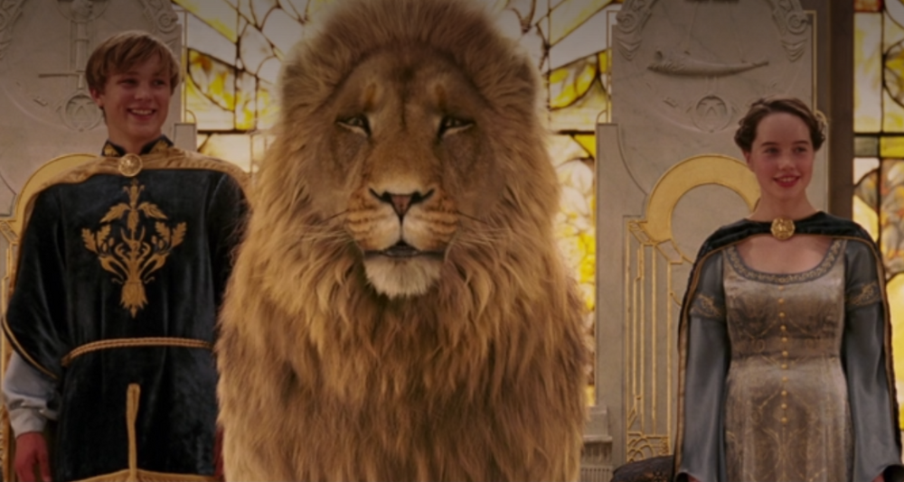 Ahead of new Narnia movie, actor's comments on Aslan cause