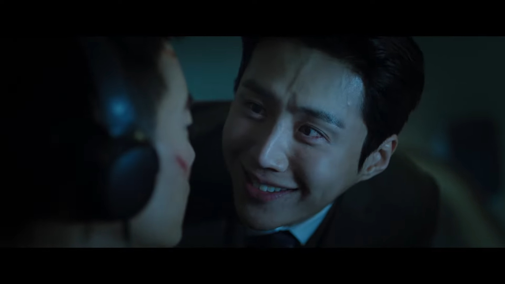 The Nobleman (Kim Seon-ho) introduces himself to Marcos (Kang Tae-joo) in The Childe (2023), Sageumwol Film 