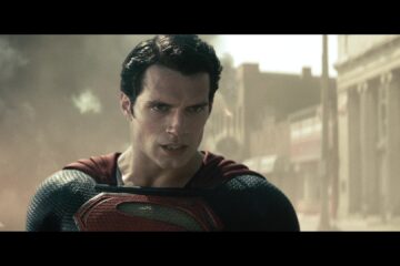 Superman (Henry Cavill) takes on Faora (Antje Traue) in Man of Steel (2013), Warner Bros. Pictures