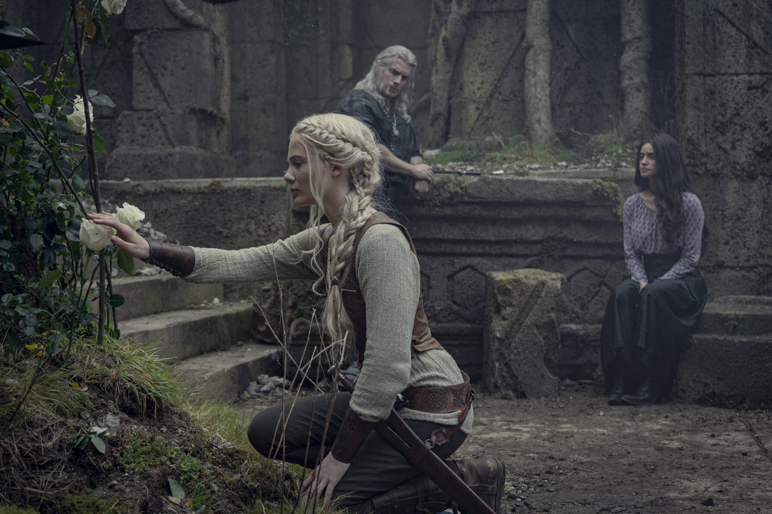 Ciri (Freya Allan) investigates the team's surrounding in The Witcher Season 3 Episode 1 "Shaerrawedd" (2023), Netflix