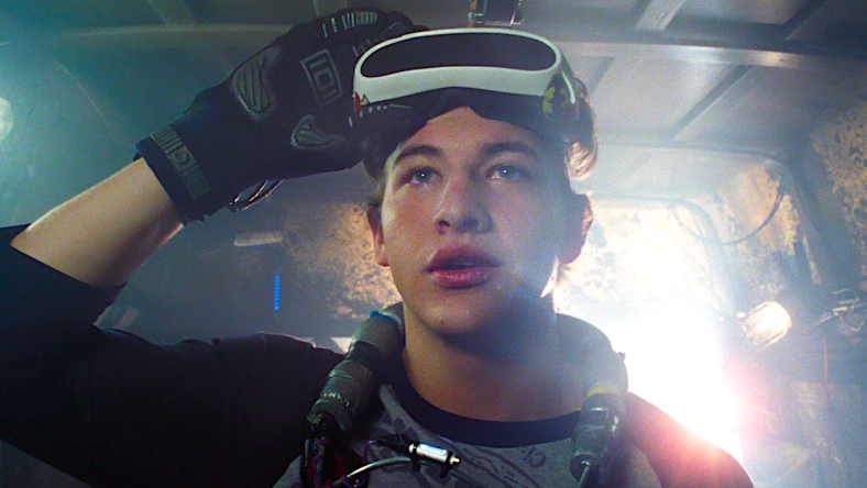 Wade Watts (Tye Sheridan) prepares to escape reality in Ready Player One (2018), Warner Bros. Pictures