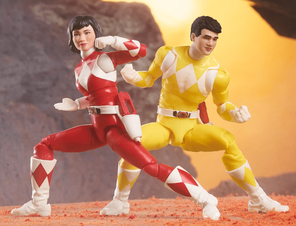 Trini and Jason swap Morphing Coins via Power Rangers Lightning Collection Mighty Morphin Yellow & Red Ranger “Swap” 2-pack