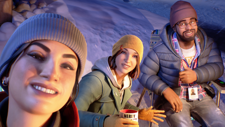 Maxine Caulfield (Hannah Telle), Safiya Llewellyn-Fayyad (Olivia AbiAssi), and Moses Murphy (Blu Allen) take a snowy selfie in Life is Strange: Double Exposure (2024), Square Enix