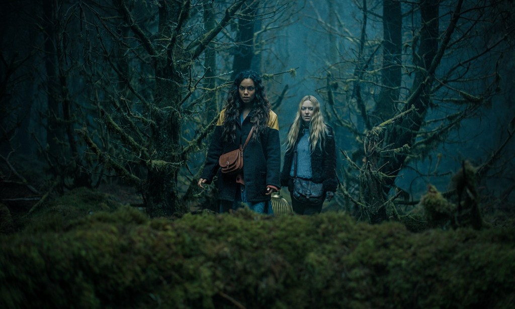 (L-r) GEORGINA CAMPBELL as Ciara, DAKOTA FANNING as Mina in New Line Cinema’s and Warner Bros. Pictures’ fantasy thriller “THE WATCHERS,” a Warner Bros. Pictures release.