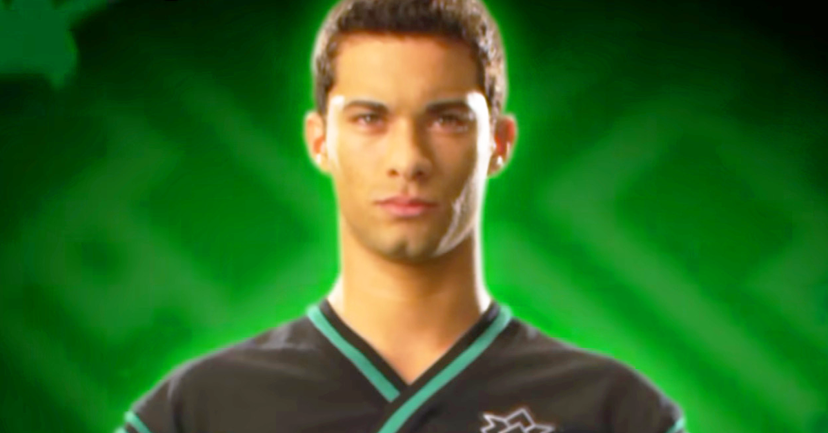 Mike (Hector David Jr.) suits up as the Green Samurai Ranger in Power Rangers Samurai Episode 1 "Super Samurai" (2011), Nickelodeon