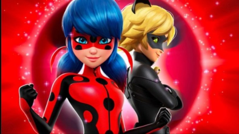 Ladybug and Cat Noir in the Intro Poster of Miraculous The Movie- (screenshot): Netflix 2023