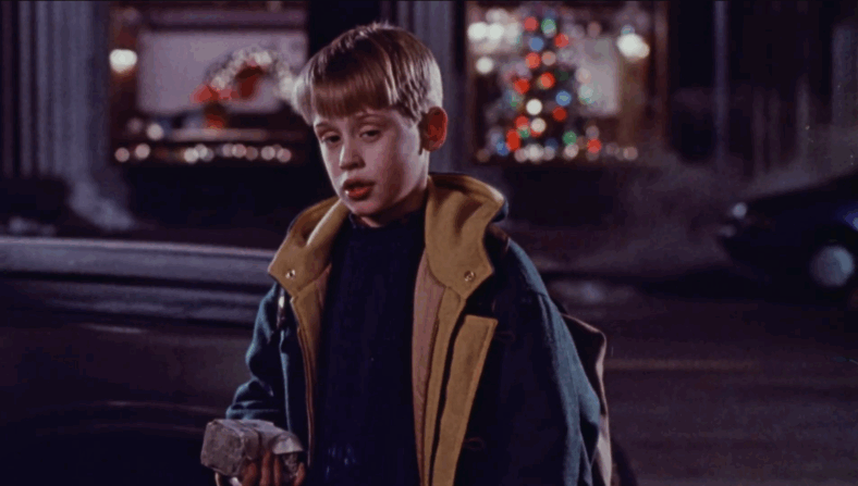 Kevin (Macaulay Culkin) is up to more mischief in Home Alone 2: Lost in New York (1992), 20th Century Fox