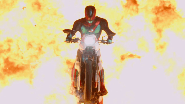 Baku Yorozu (Ryutaro Imai) rides ZERO (Eitoku/Jay Kabira) into battle in Kamen Rider Zeztz Case 2 "Explode" (2025), Toei Co. Ltd.