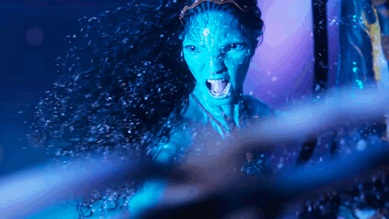 Ronal (Kate Winslet) fights back against the attacking Mangkwan tribe members in Avatar: Fire and Ash (2025), 20th Century Studios